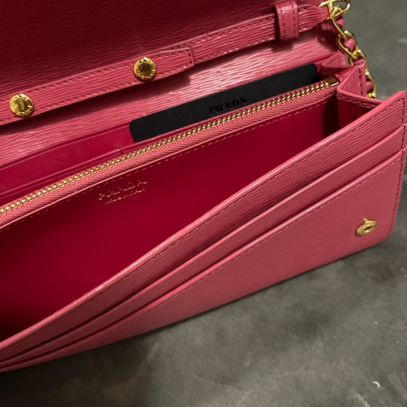Prada saffiano metal wallet on chain - Picture 4 of 8